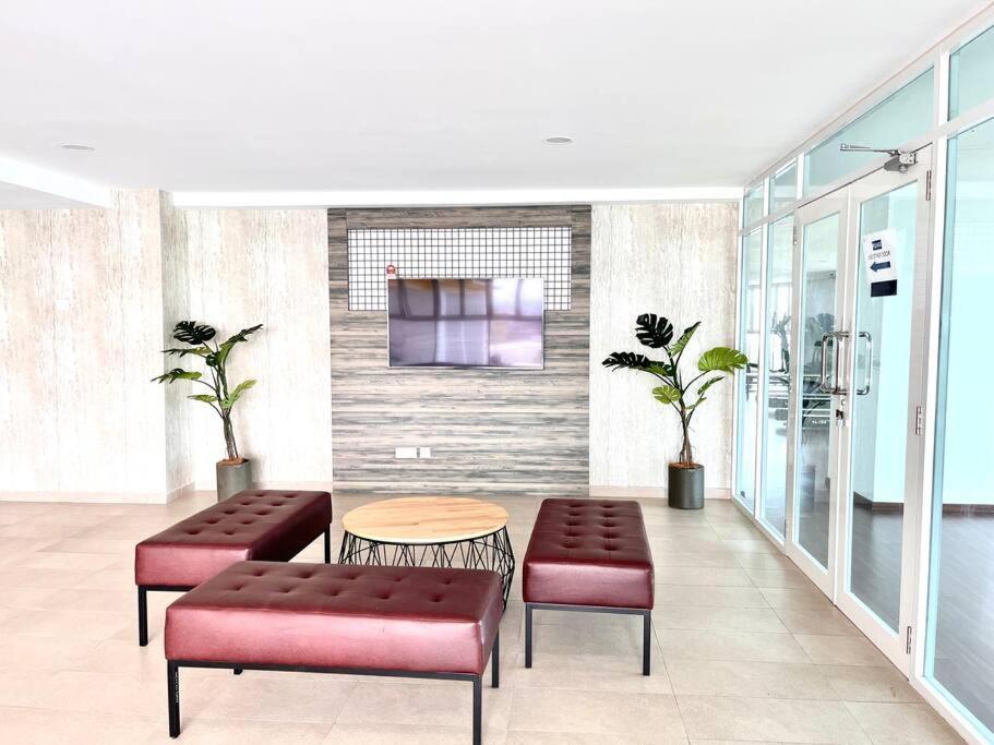 Urban Home-Swimming Pool-City Center Malacca ภายนอก รูปภาพ