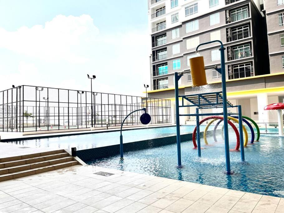 Urban Home-Swimming Pool-City Center Malacca ภายนอก รูปภาพ