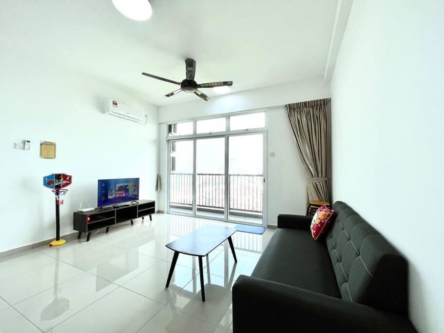 Urban Home-Swimming Pool-City Center Malacca ภายนอก รูปภาพ