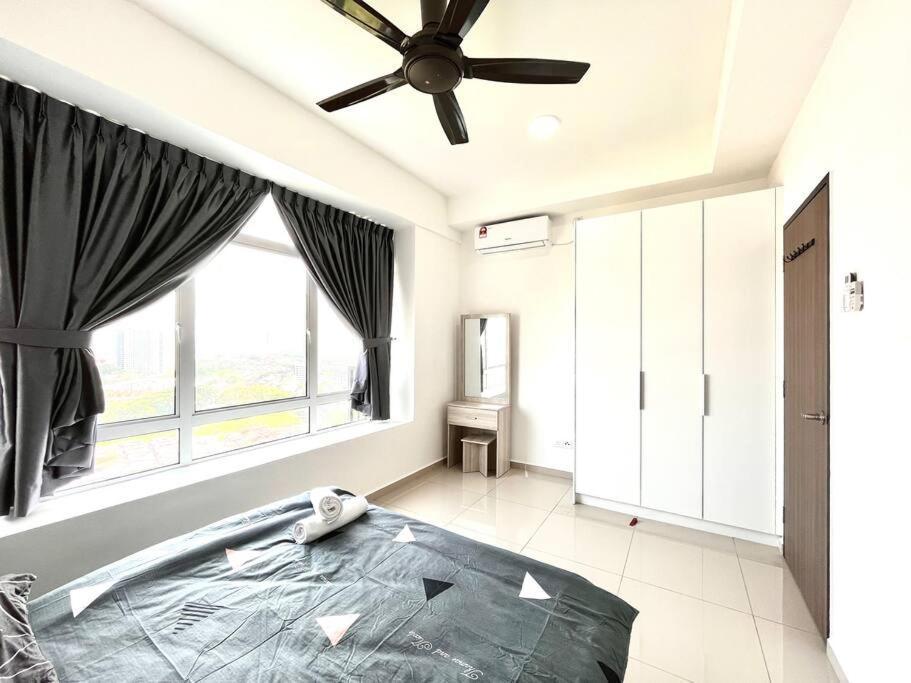 Urban Home-Swimming Pool-City Center Malacca ภายนอก รูปภาพ
