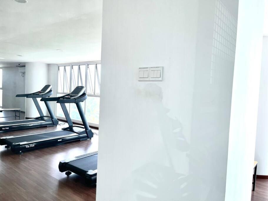 Urban Home-Swimming Pool-City Center Malacca ภายนอก รูปภาพ