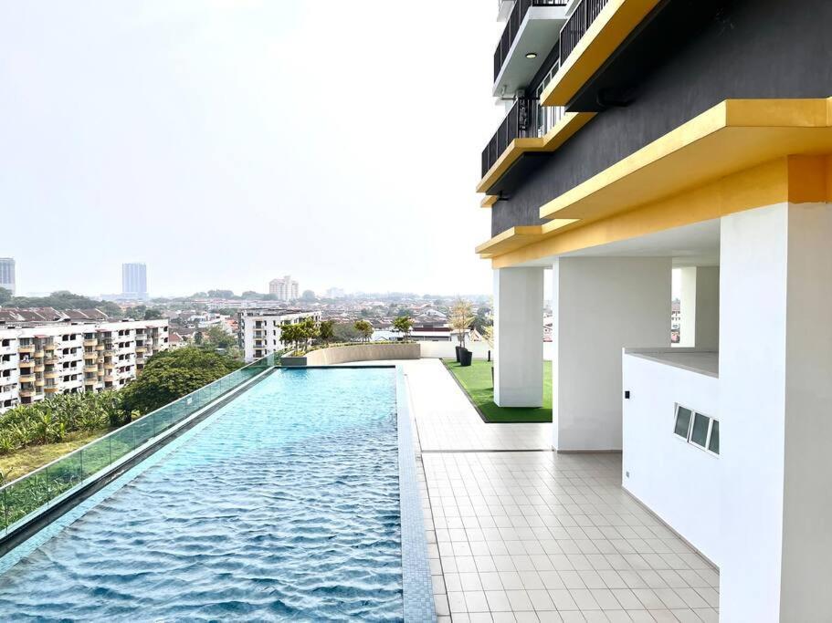 Urban Home-Swimming Pool-City Center Malacca ภายนอก รูปภาพ