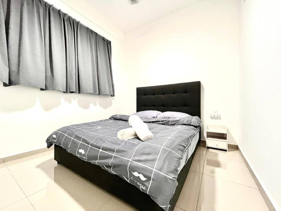 Urban Home-Swimming Pool-City Center Malacca ภายนอก รูปภาพ